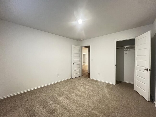 Building Photo - 620 SW 11th St