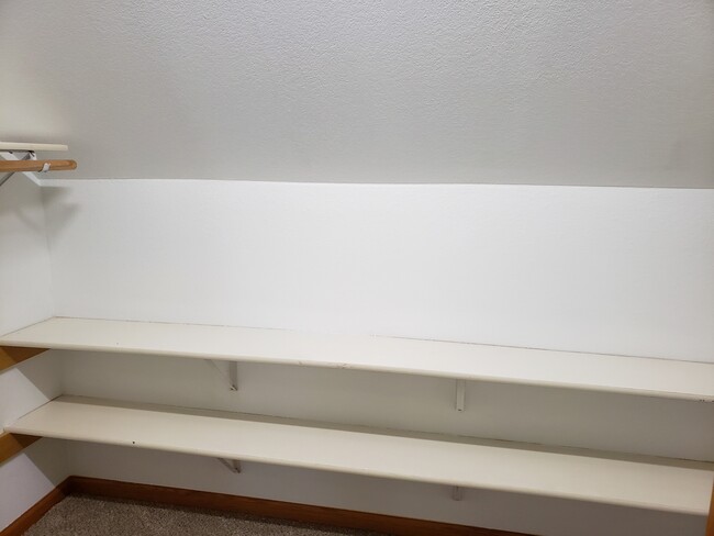 Building Photo - 1323 W Main St