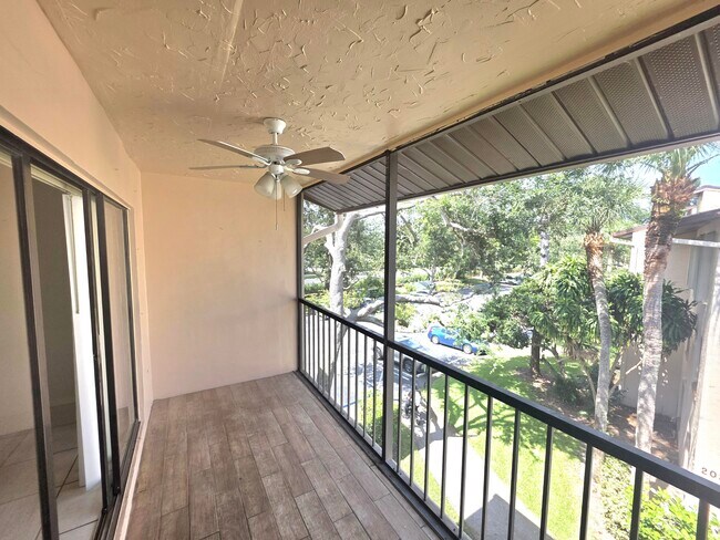Building Photo - 203 Foxtail Dr