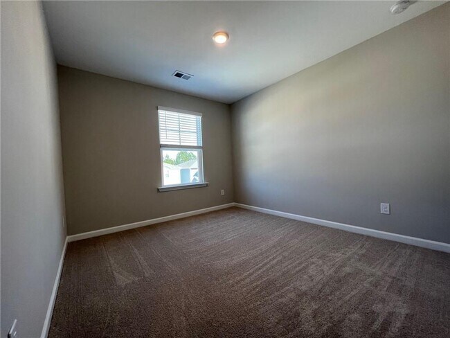 Building Photo - 119 Seed Ln