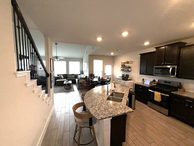 Building Photo - 303 Colorado Cyn