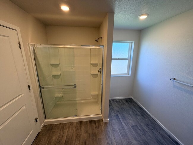 Building Photo - Four Bedroom Home in Newer Community at East Park Village