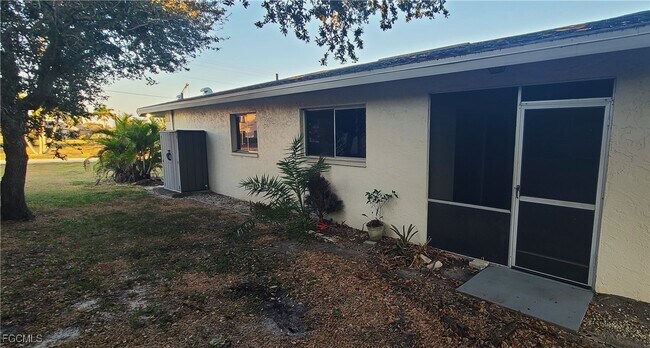 Building Photo - 930 SW 47th Terrace