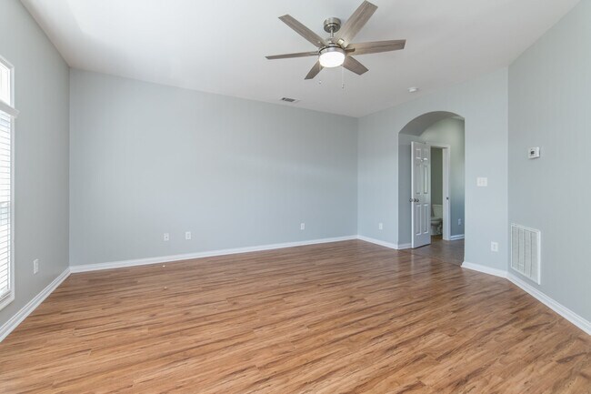 Building Photo - 3056 New River Pl