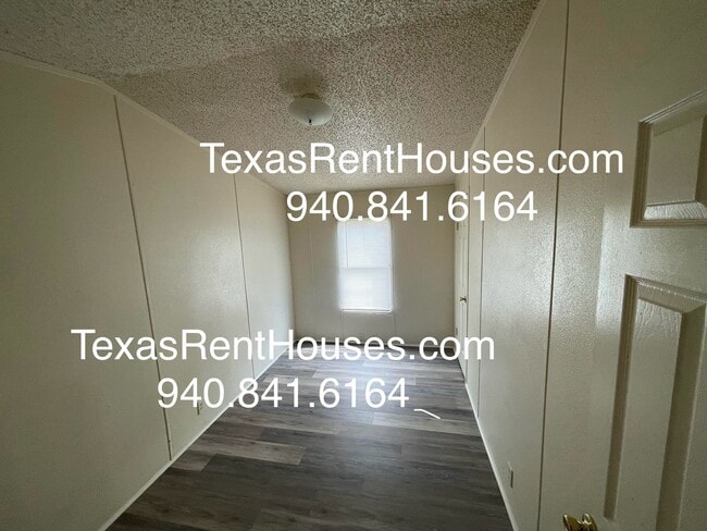 Building Photo - 3/2  $100 DISCOUNT FOR RENT PAID BY 1ST OF...