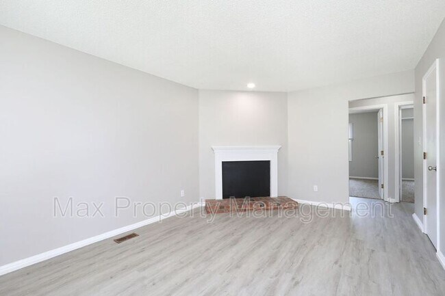 Building Photo - 505 E McKinley Ave