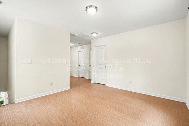 Building Photo - 10420 Benfield Rd