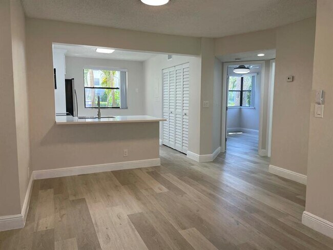 Building Photo - 5741 Riverside Dr
