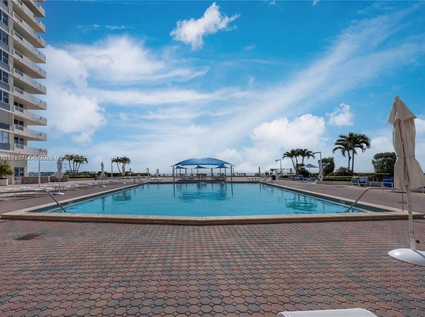 Building Photo - 3180 S Ocean Dr