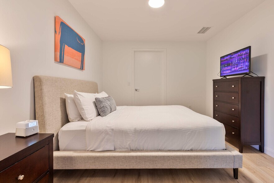 Building Photo - 60 Kilmarnock St