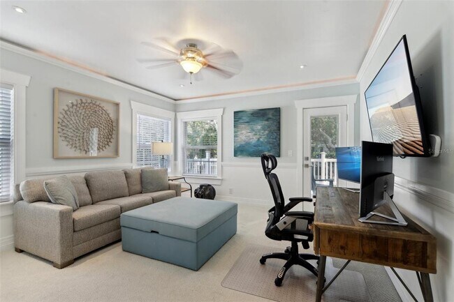 Building Photo - 157 9th Ave N