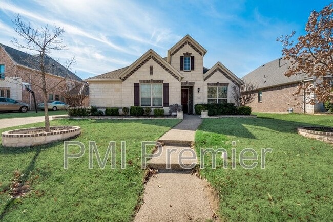 Building Photo - 2818 Balmoral Dr