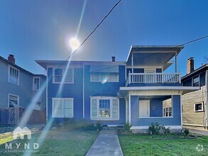 Building Photo - 4624 Junius St