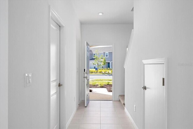 Building Photo - 5756 Haven Ter