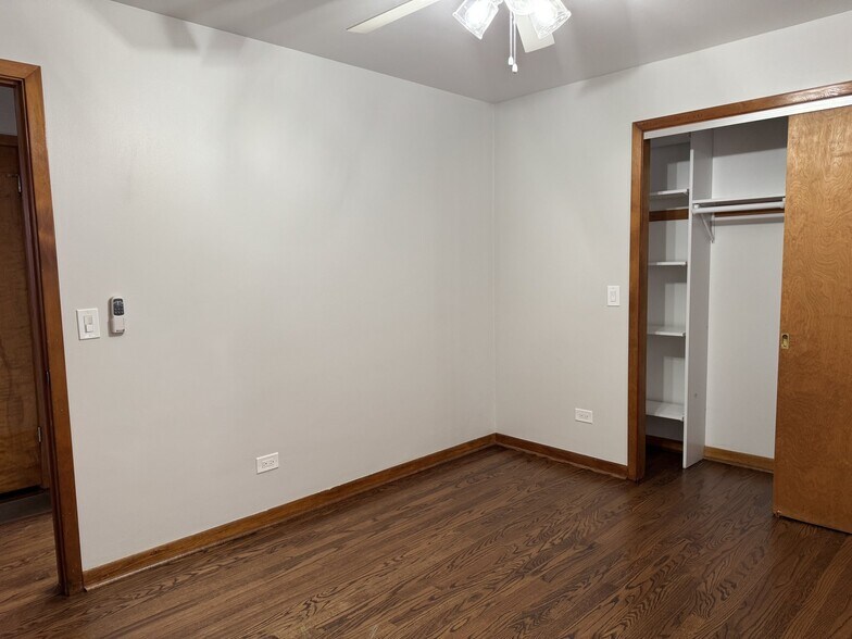 Building Photo - 5132 N Mango Ave