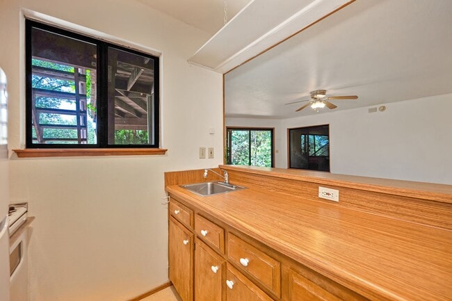 Building Photo - 16832 Alice Way