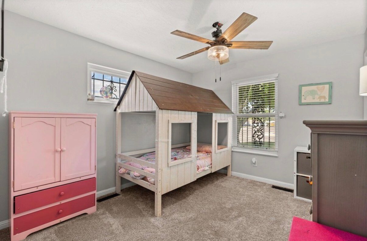 Building Photo - 12100 Woodland Ave NE