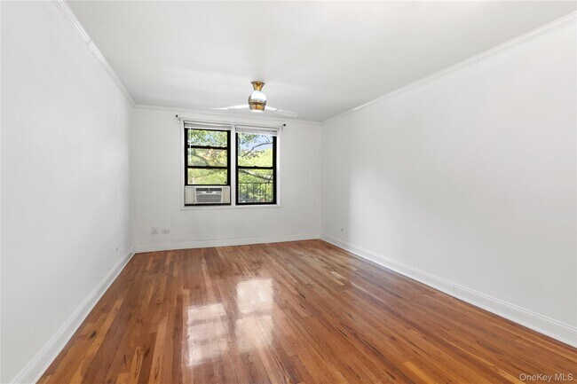Building Photo - 102-32 65th Ave