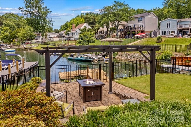 Building Photo - 21112 Rio Oro Dr