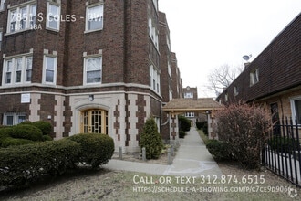 Building Photo - 7851 S Coles Ave