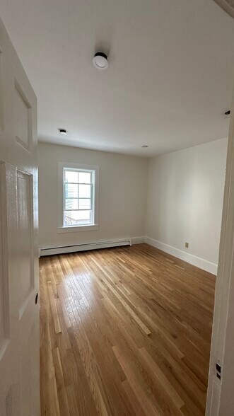 Building Photo - 14 Langdon St
