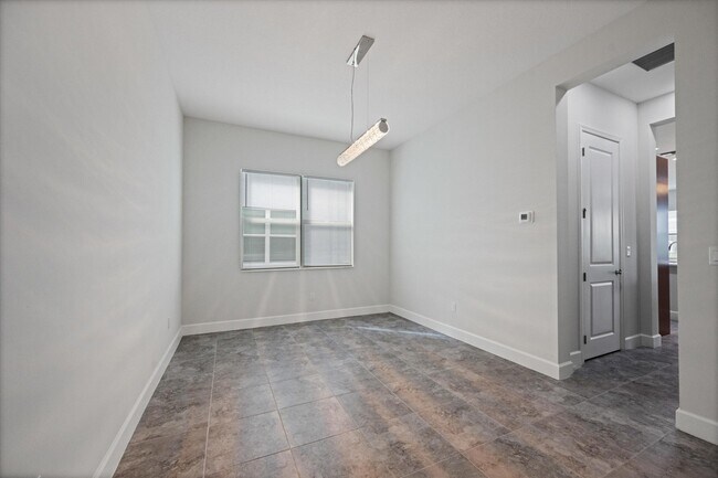 Building Photo - 14971 RedCove Pl