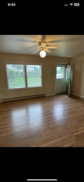 Building Photo - 112 W Monroe St