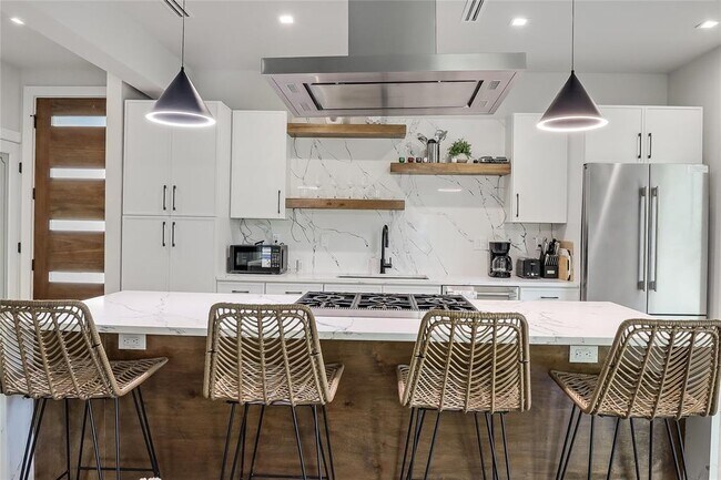 Building Photo - 1111 W Annie St