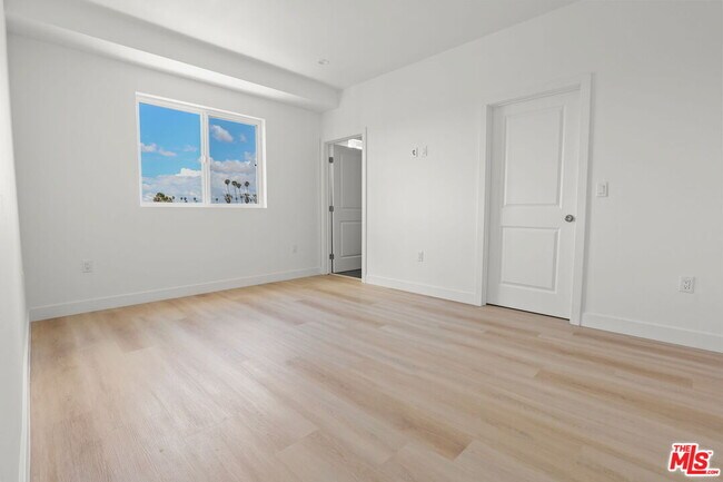 Building Photo - 1265 Browning Blvd