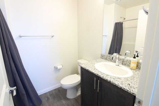Building Photo - THREE BEDROOMS ALL WITH PRIVATE BATHROOMS