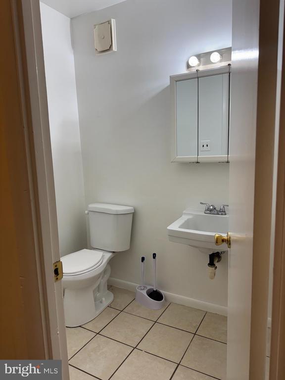 Building Photo - 6232 Targon Ct