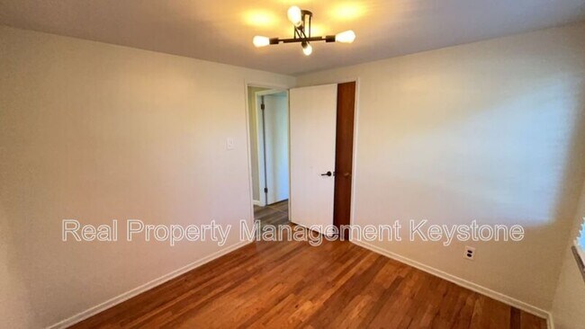 Building Photo - 5114 Caste Dr