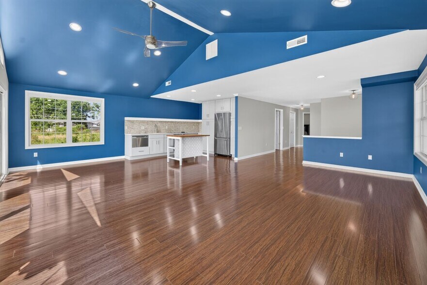 Building Photo - 1035 Chester River Dr