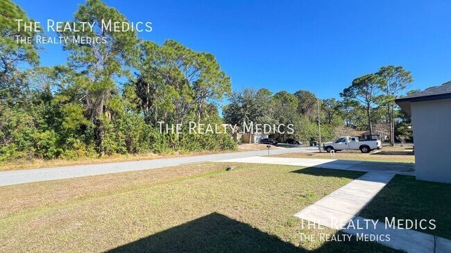 Building Photo - 1750 Loquat Ct NW