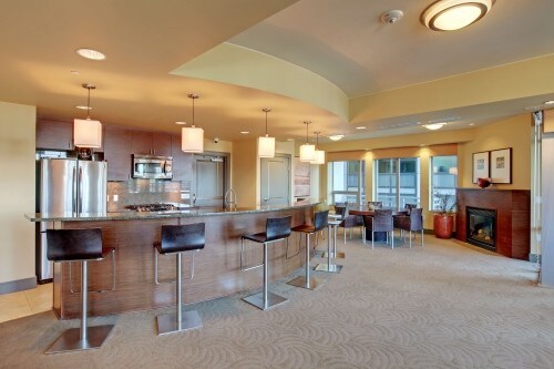 Building Photo - The Cosmopolitan - 1 bedroom + den