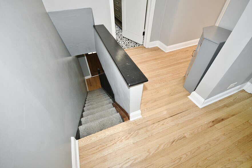 Building Photo - 3701 Finleyville Elrama Rd