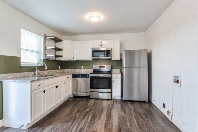 Building Photo - 10019 Olmos Dr