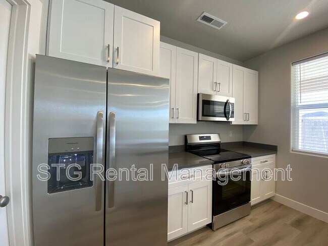 Building Photo - 1121 S 4380 W