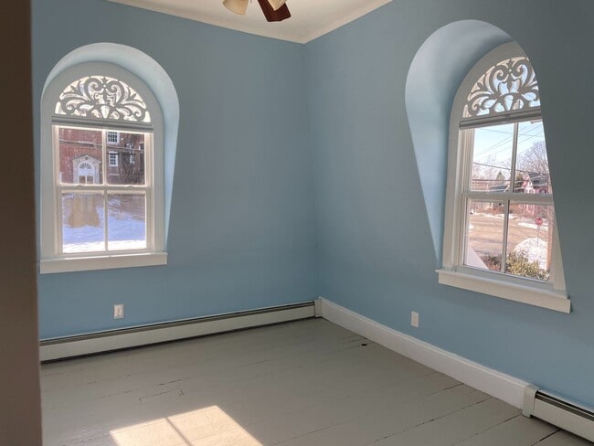 Building Photo - Recently Renovated Victorian Style Home in...