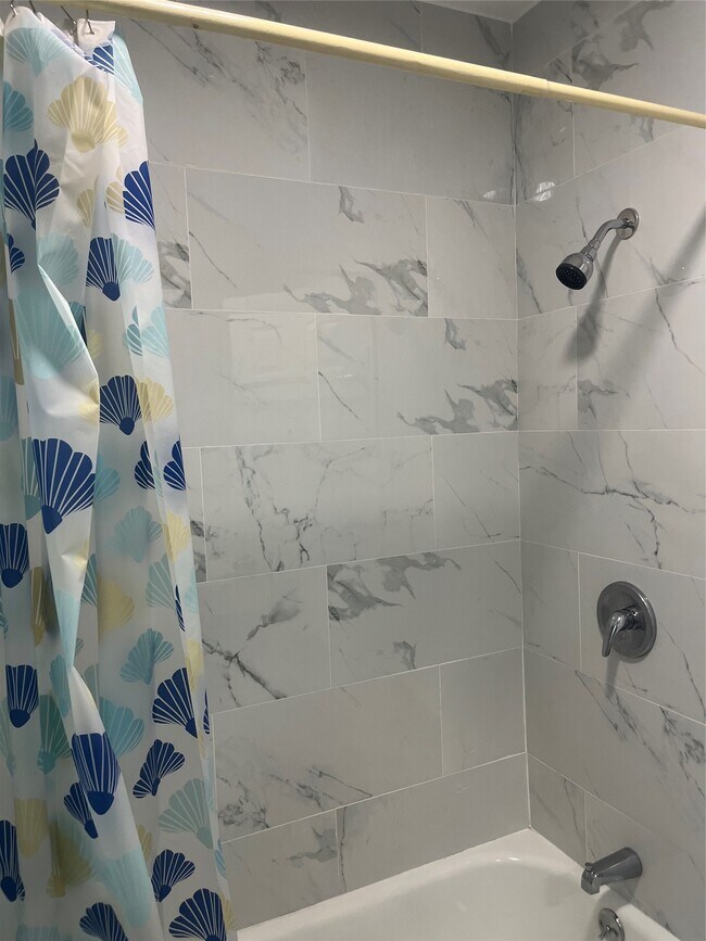 Building Photo - 36 Frederick St