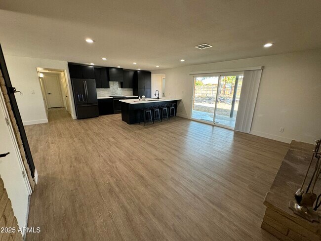 Building Photo - 2115 S Stanley Pl