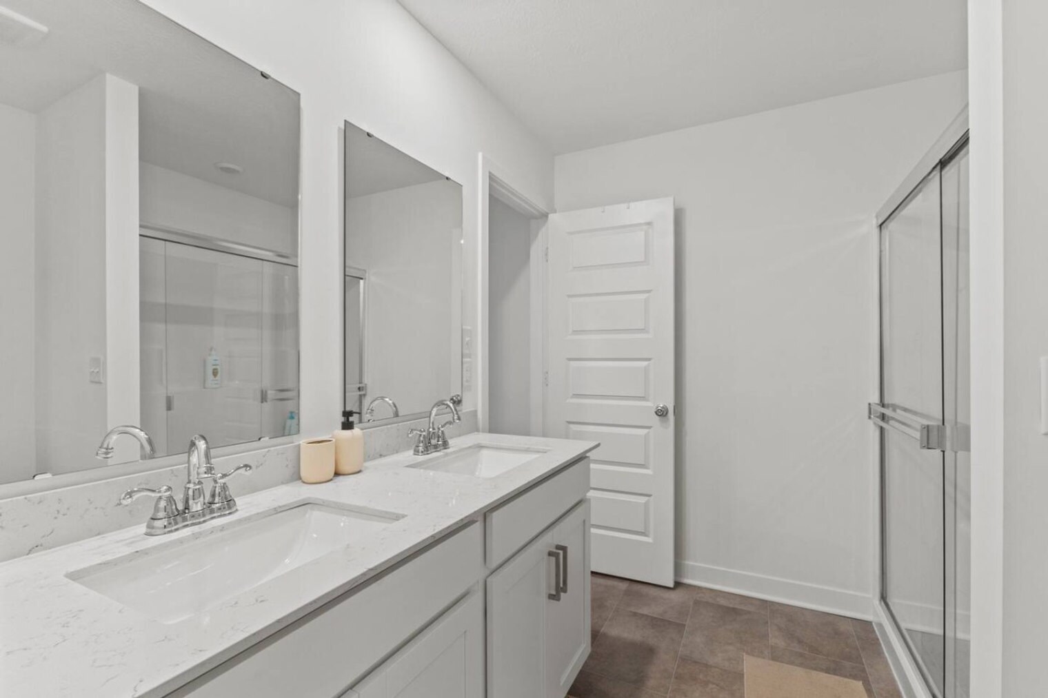 Building Photo - 3567 Sugar Grv Dr