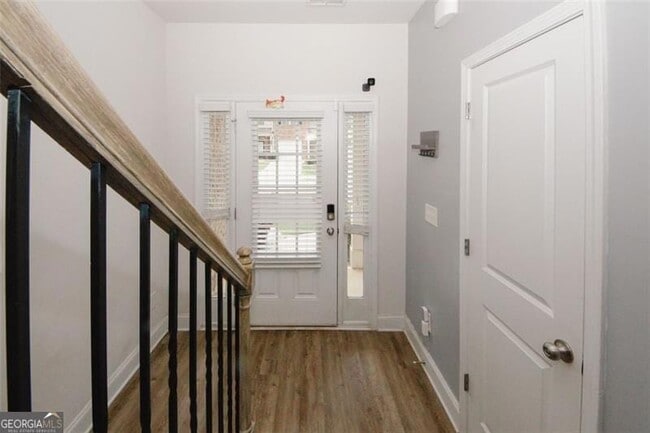 Building Photo - 10162 Benton Woods Dr