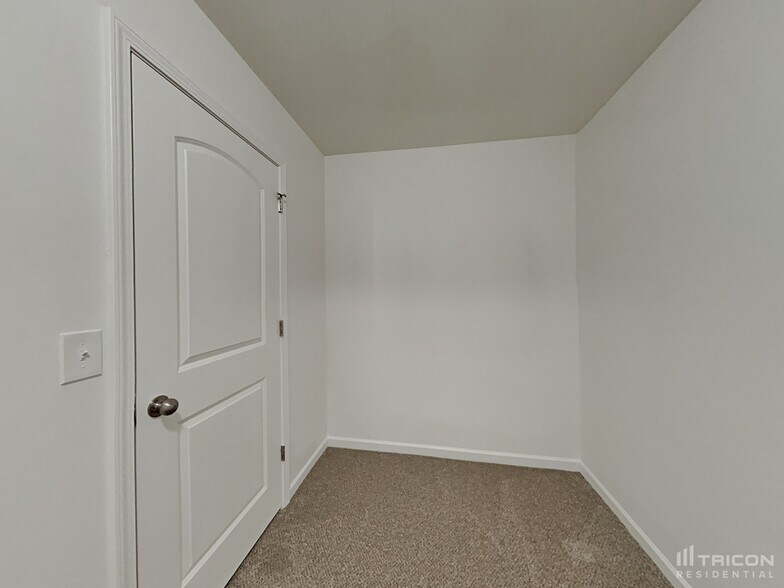 Building Photo - 3884 Ashley Hill Dr