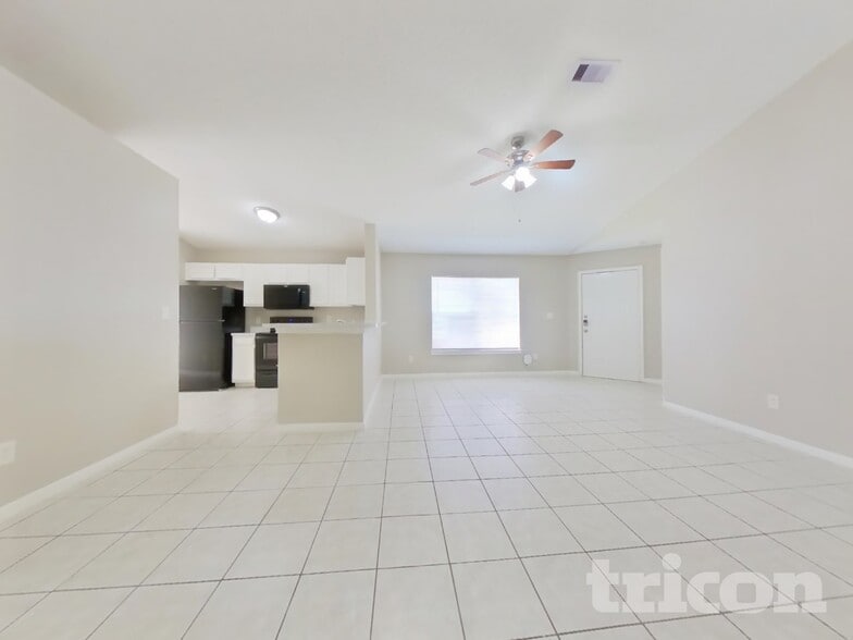 Building Photo - 3215 Kelling St