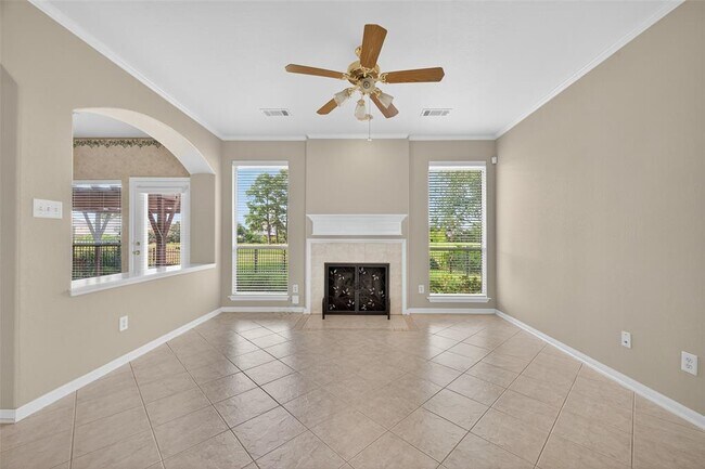 Building Photo - 7914 Loyel Pointe Dr