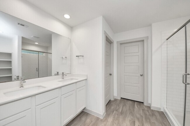 Building Photo - 7803 Golden Rubia Ln