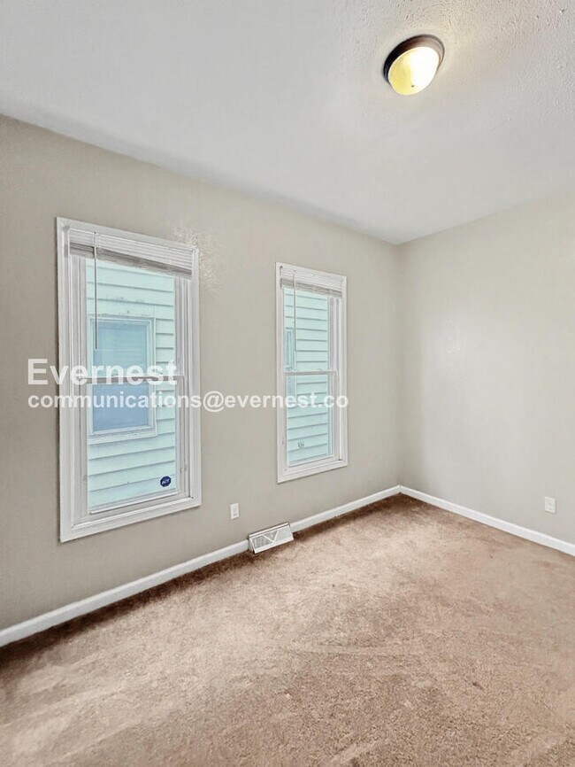 Building Photo - 1311 Mason St