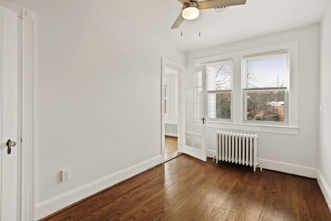 Building Photo - Stunning 3BR/2.5BA Home in Brookland – Available Now!