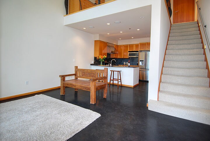 Building Photo - 1760 N Northlake Way